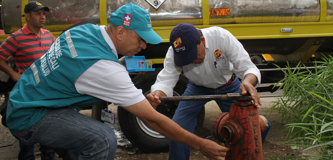 Salud P�blica verific� en sitios de suministro que agua de carrotanques es potable
