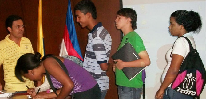 Plazo de becas de ingl�s para sectores vulnerables, hasta el 10 de febrero