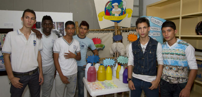 M�s j�venes se benefician en el oriente con programa de iniciativas productivas