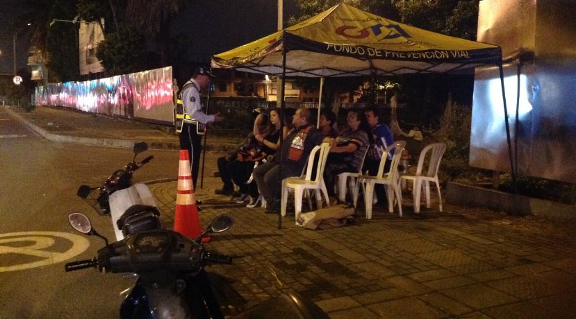 Con aula m�vil, Tr�nsito orienta a motociclistas sobre carril preferente