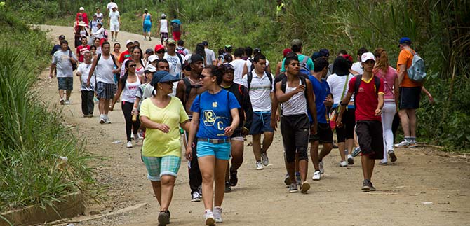 Tenga en cuenta las restricciones en el ascenso a los cerros