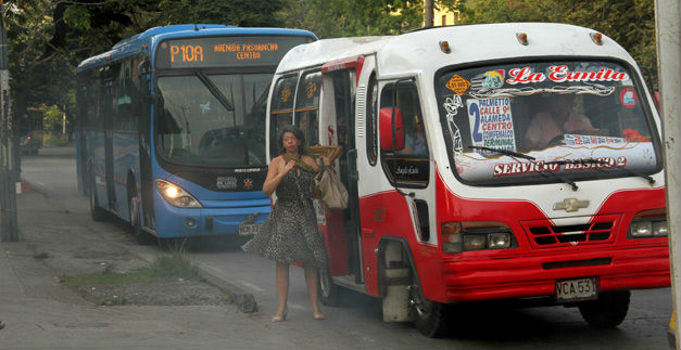 Alcalde descarta fecha fija para salida de buses tradicionales, pero acelerar� proceso