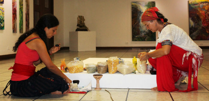 Un mandala es signo del sentimiento cale�o, en foro de cultura ciudadana