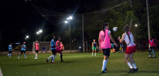 Se fortalece seguridad y recreaci�n con parques iluminados en la comuna 11