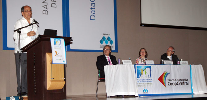 Alcalde Guerrero dijo en el Congreso de Asomicrofinanzas que para apoyar a los microempresarios se debe pensar como ellos