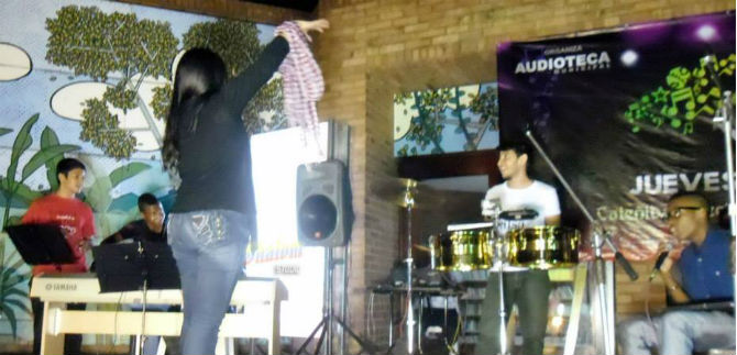 M�sica de los a�os 60 en Cali, en este Jueves del Sam�n