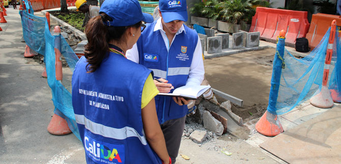 Con chalecos azules se reconocer� a funcionarios de Planeaci�n