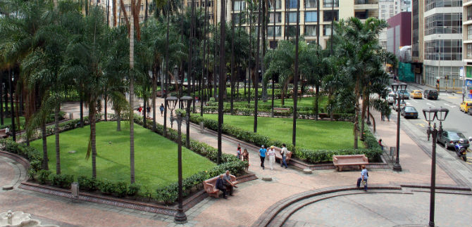 Dagma inicia jornada de enlucimiento a la plaza de Caycedo