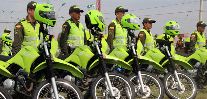 Alcald�a entrega parque automotor para la fortalecer seguridad en Altos de Santa Elena