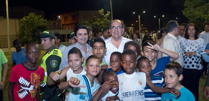 Iluminaci�n de parques es solo una fase de la atenci�n a la Comuna 14: Alcalde