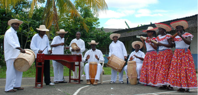 El Festival Petronio �lvarez, en sus 18 a�os con un mayor numero de grupos inscritos