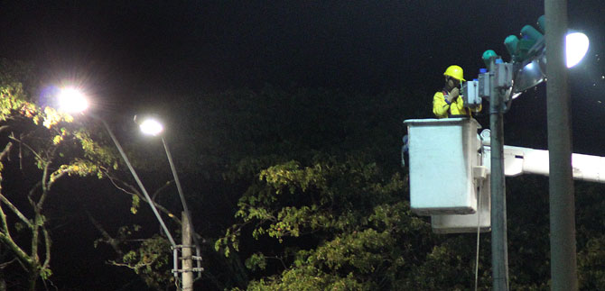 Administraci�n entrega este jueves parques y zonas verdes con luz blanca, en comuna 15