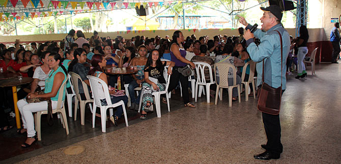 Dan plazo a 48  beneficiarios suspendidos de M�s Familias en Acci�n para cumplir