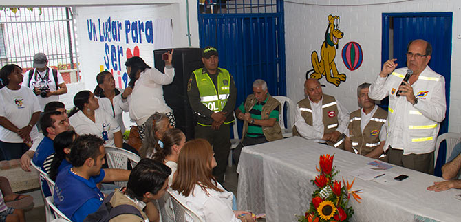 Alcalde Guerrero destac� labor social y de construcci�n de la firma Meco