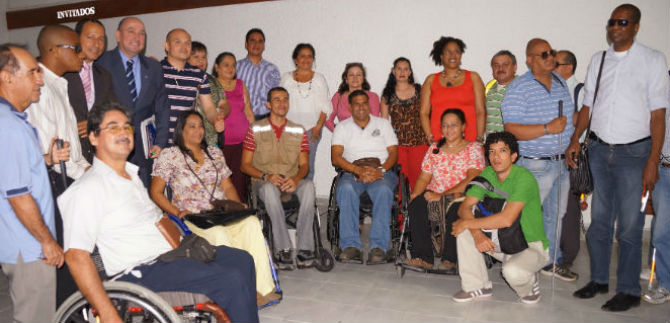 Poblaci�n con discapacidad recibe capacitaci�n gratuita, en la Comuna 9