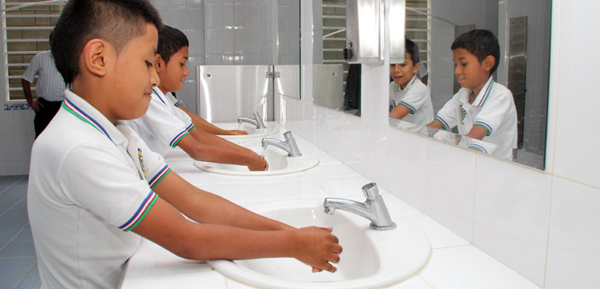 Se inicia campa�a con estudiantes para ahorro en servicios p�blicos