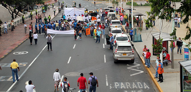 25 rutas del MIO se afectaron por bloqueos; Metrocali activ� plan de contingencia