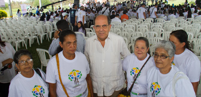 Regreso de campesinos a sus tierras, ocasi�n para  convertirnos en emporio productivo