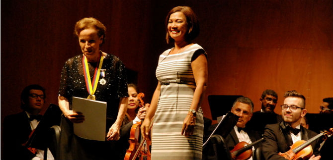 Alcald�a reconoce labor de emisora de la Fundaci�n Carvajal