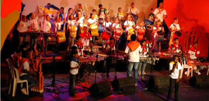 Sonar�n Tambores de Silo� en el Paseo de la Avenida Colombia, este viernes