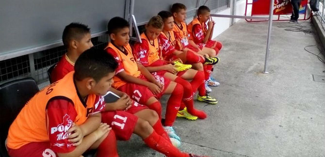 Ni�os de centros de iniciaci�n y formaci�n deportiva de Cali participan en el Pony F�tbol