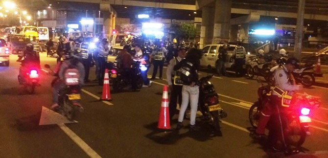 Tr�nsito intensifica operativos nocturnos de control a motociclistas