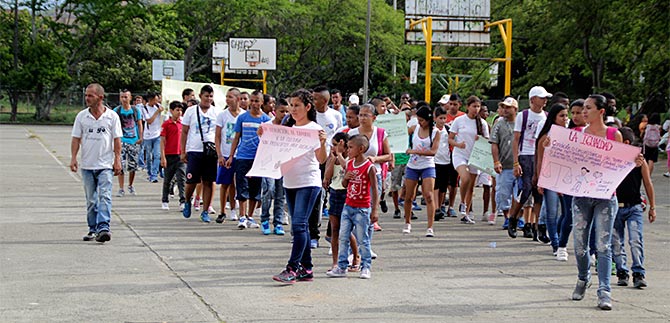 Con 192 J�venes se inaugur� el torneo Calidosos
