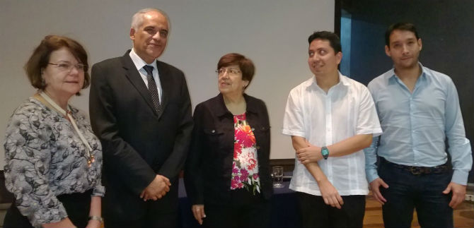 Cient�fica cale�a, promovida al N�bel de Medicina 2008, habla sobre la vacuna del Virus del Papiloma Humano