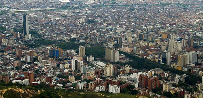 No se permitir� que intermunicipales presten servicio urbano