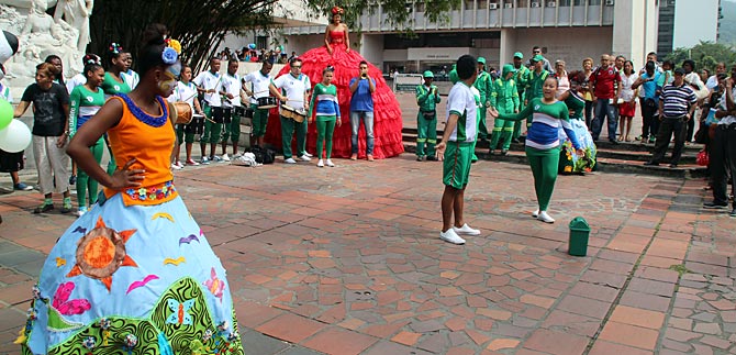 Santiago de Cali se enluce en su cumplea�os 479