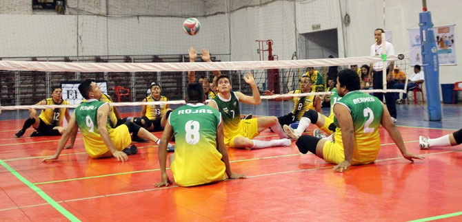 Participantes del Voleibol Sentado son ejemplo de inclusi�n deportiva