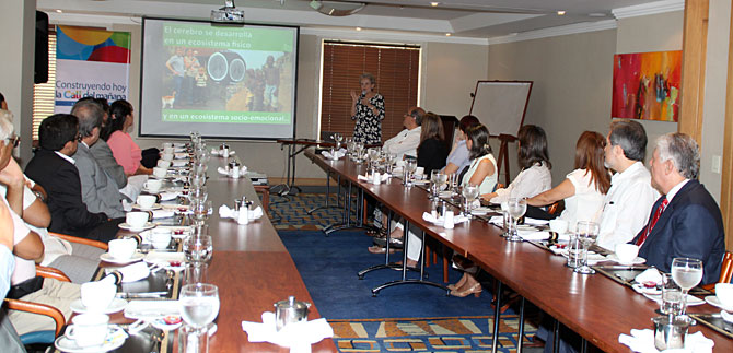 Cali es pionera en programa de lactancia materna