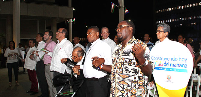 Cale�os encendieron la llama por la paz, la fe y la esperanza