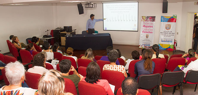 La violencia contra la mujer se previene con educaci�n: Asesora de Equidad de G�nero