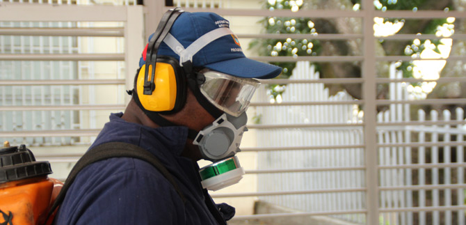 Jornada de siembra, prevenci�n y fumigaci�n en el Hospital Carlos Holmes Trujillo