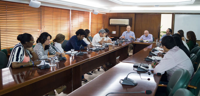 Banco mundial presenta posibilidades de cooperaci�n con Gobierno cale�o a trav�s de TIOS