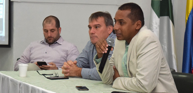 Ajustan dise�os del proyecto de ampliaci�n de la v�a a Pance