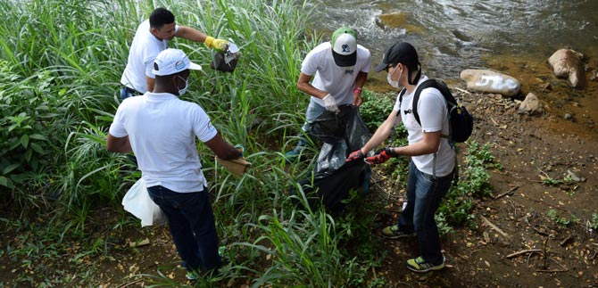 Jornada para embellecer el r�o Cali mostr� el compromiso de todos