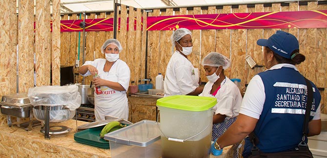 Con educaci�n y control, Salud P�blica vigila que alimentos en el Petronio no representen riesgo