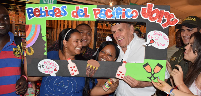 En el tercer d�a de Petronio, Armitage no dej� pabell�n sin disfrutar