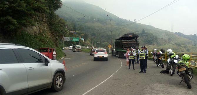 Tr�nsito activ� Plan �xodo por puente festivo