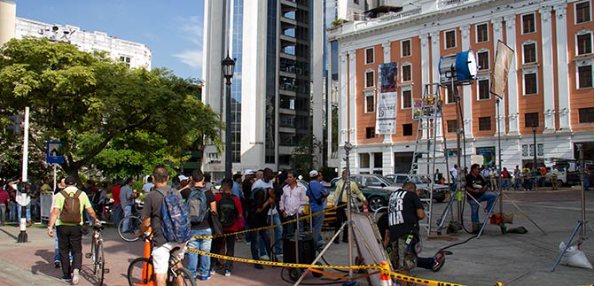 Grabaci�n de la serie Narcos cuenta con los permisos y apoyo de Tr�nsito