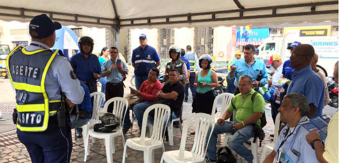 Tr�nsito trabaja de la mano con los motociclistas cale�os