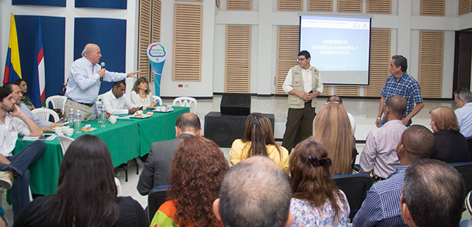 Infraestructura y m�s seguridad para la Comuna 17