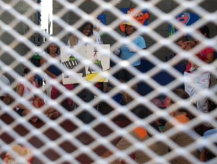 Ni�os, hijos de internas de la c�rcel de Jamund� celebraron el D�a del Idioma y del Libro