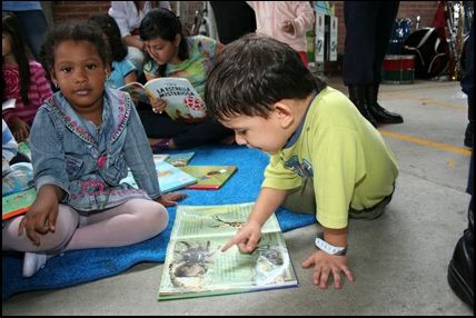 Celebraci�n del D�a de la Ni�ez, con juego y creatividad