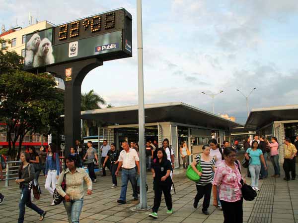 El MIO se une a la campa�a de civismo �100 en un d�a�