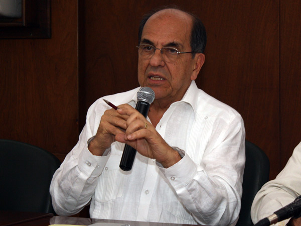 El Alcalde firmar� esta tarde un convenio con el Superintendente de Notariado y Registro para facilitarles a los cale�os la legalizaci�n de predios