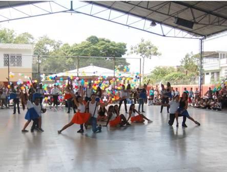 D�a de la Familia: espacio de reflexi�n en la Instituci�n Educativa Rafael Navia Var�n