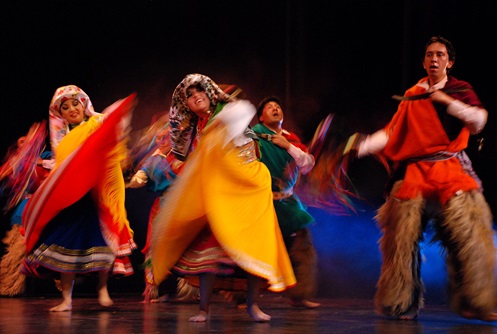 En la noche de apertura del Encuentro Mercedes Monta�o, Maura Caldas fue homenajeada por toda una vida dedicada al folclor